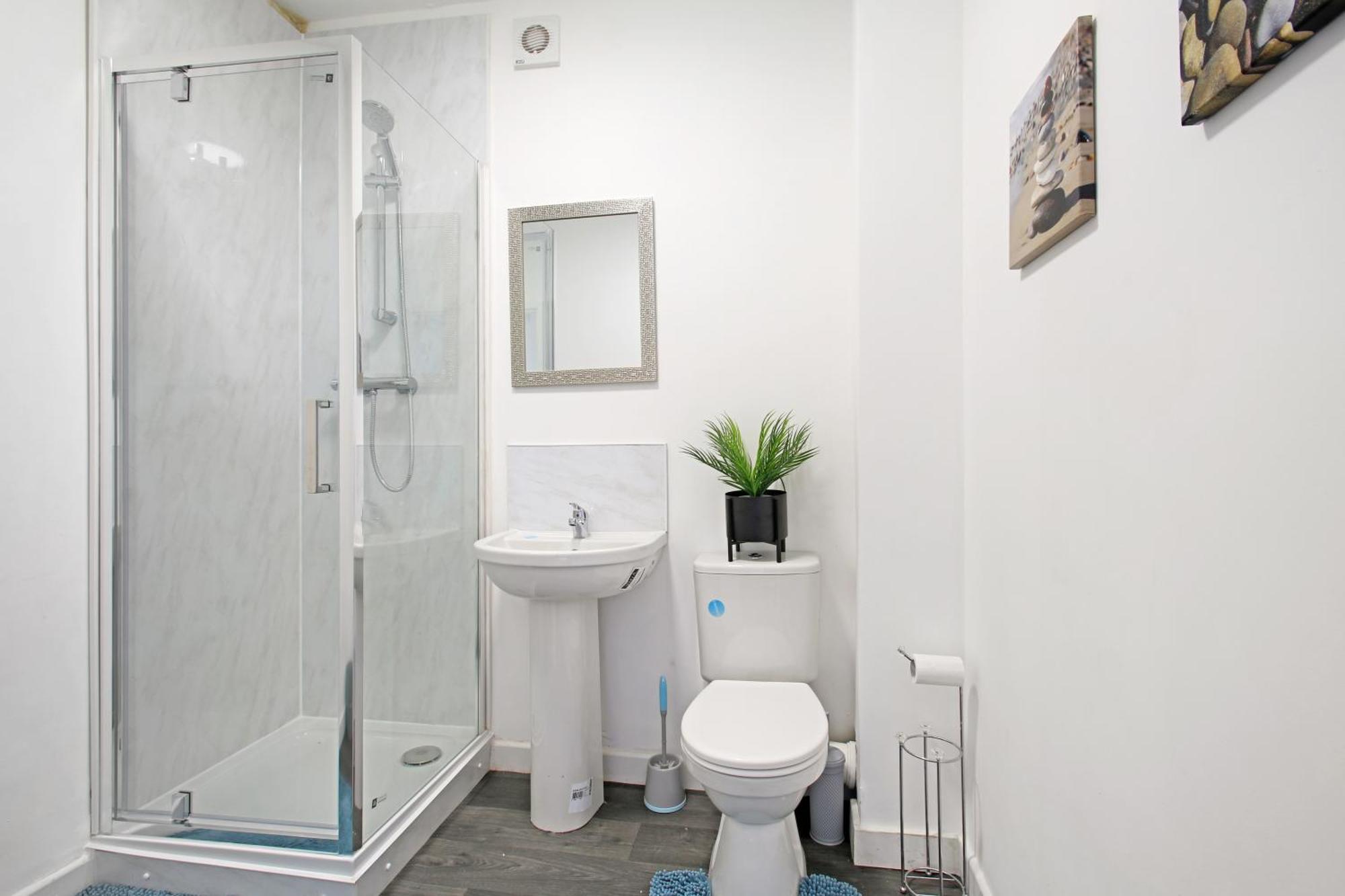 Home In Woodhouse, Leeds,Free 4 Car Parking,Free Wifi Leeds  Kültér fotó