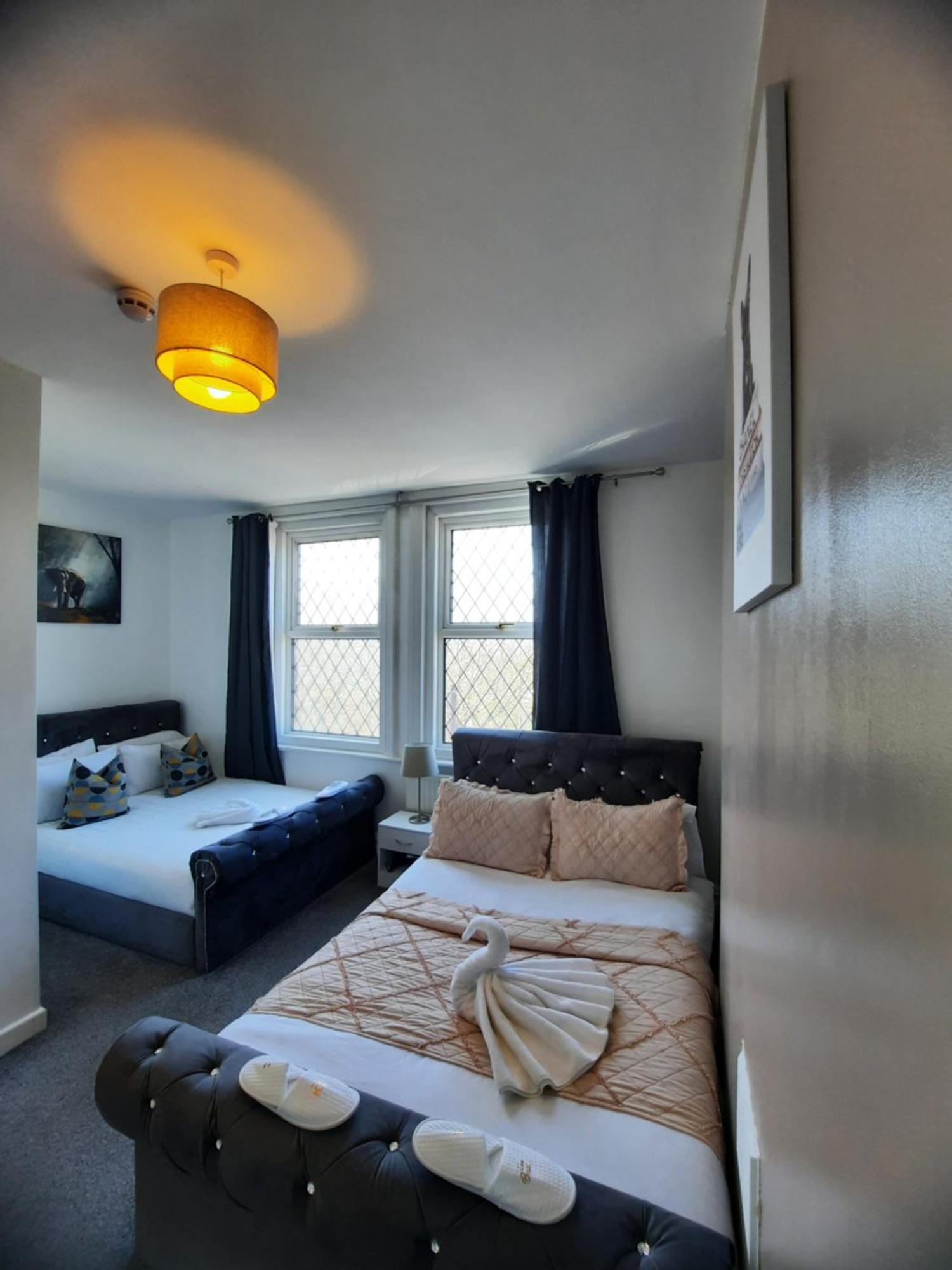 Home In Woodhouse, Leeds,Free 4 Car Parking,Free Wifi Leeds  Kültér fotó